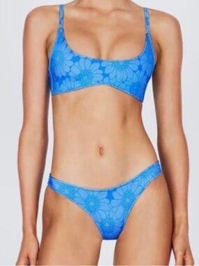 TRIANGL SWIM SET AND BAG- brand new never worn